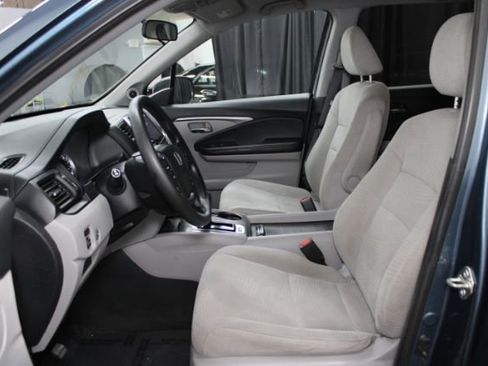 Used 2017 Honda Pilot EX image 12