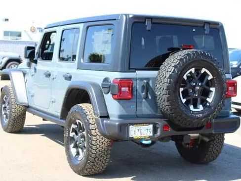 New 2025 Jeep Wrangler Unlimited Rubicon 4xe w/ Convenience Group AWD/4WD image 3