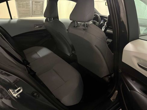 Certified 2025 Toyota Corolla SE image 25