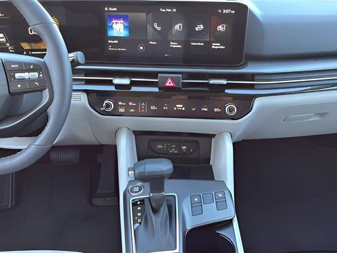New 2026 Kia Sportage EX FWD image 19