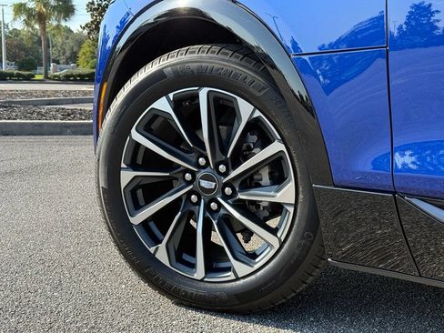 Used 2025 Cadillac Lyriq Sport RWD image 9