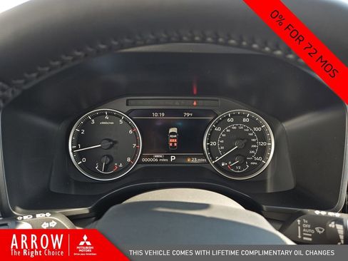 New 2025 Mitsubishi Outlander SE image 26