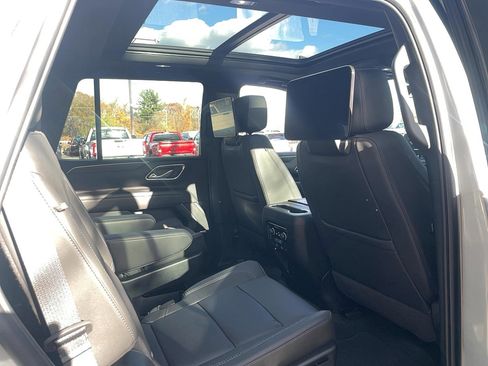 Used 2024 Chevrolet Tahoe Z71 w/ Luxury Package image 7