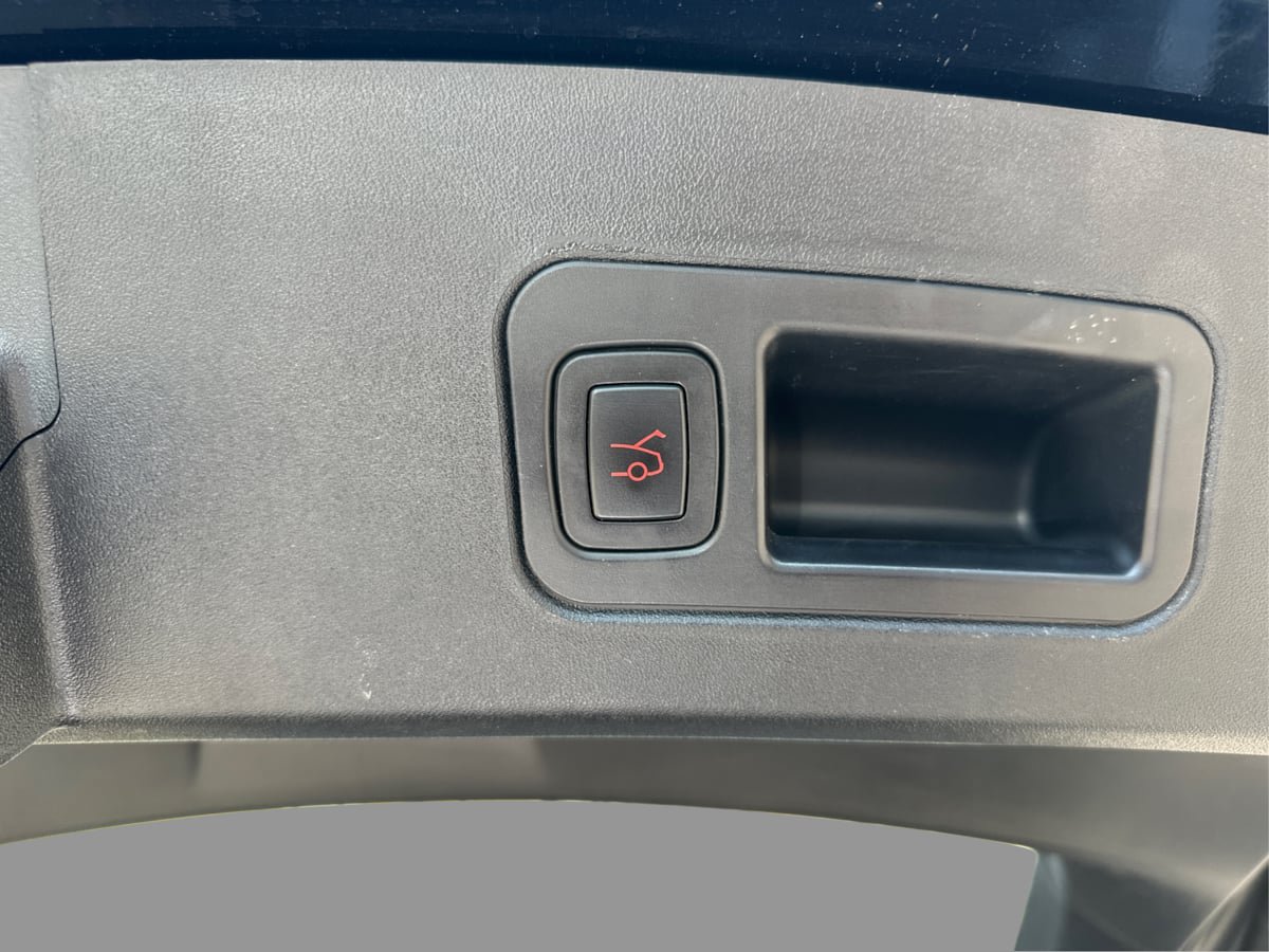 Used 2019 Tesla Model S Standard Range AWD/4WD image 32