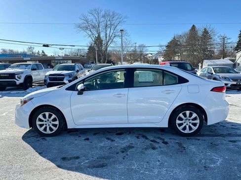 Used 2023 Toyota Corolla LE image 10