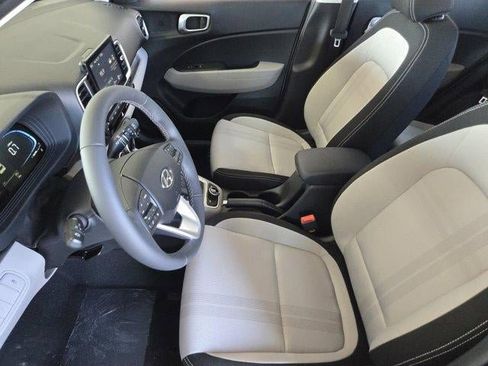 New 2026 Hyundai Venue SEL image 9