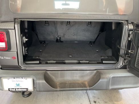 Used 2022 Jeep Wrangler Unlimited Sport image 15