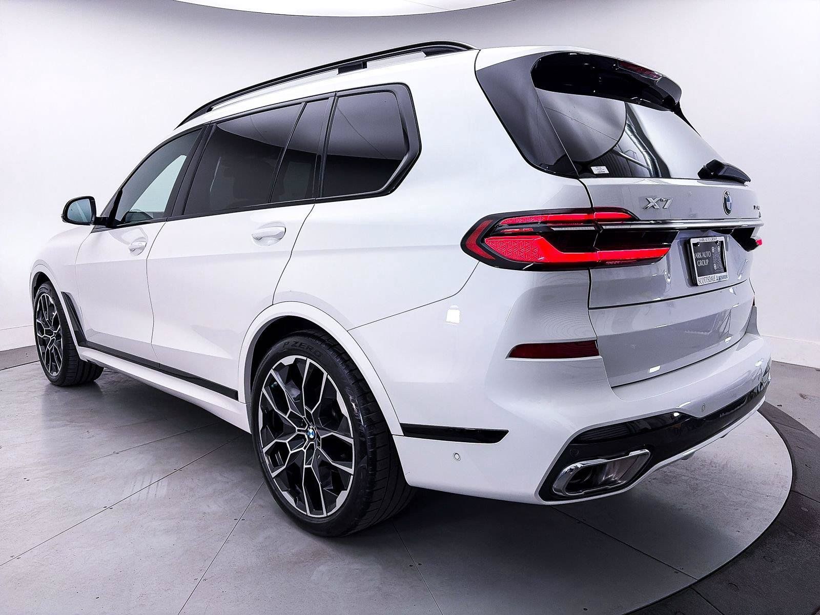 Used 2023 BMW X7 xDrive40i w/ M Sport Package AWD/4WD image 15
