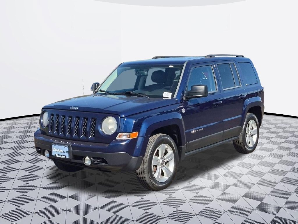 Used 2012 Jeep Patriot Latitude w/ Sun/Sound Group AWD/4WD image 2