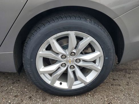 Used 2018 Chevrolet Impala LT image 5