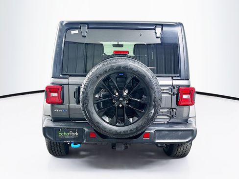 Used 2023 Jeep Wrangler Unlimited Sahara AWD/4WD image 7