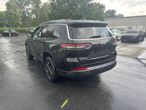 Used 2023 Jeep Grand Cherokee L Limited w/ Luxury Tech Group II AWD/4WD image 7