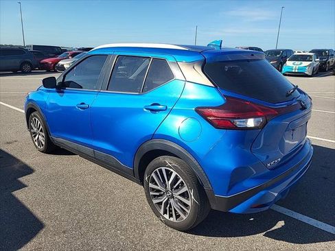 Used 2022 Nissan Kicks SV FWD image 7