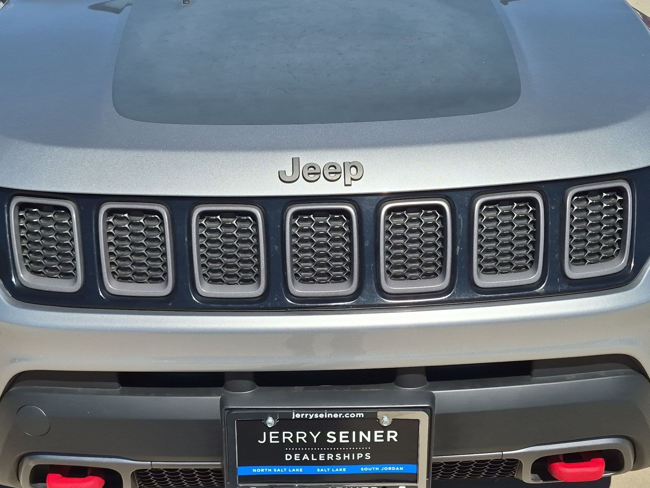 Used 2018 Jeep Compass Trailhawk AWD/4WD image 9