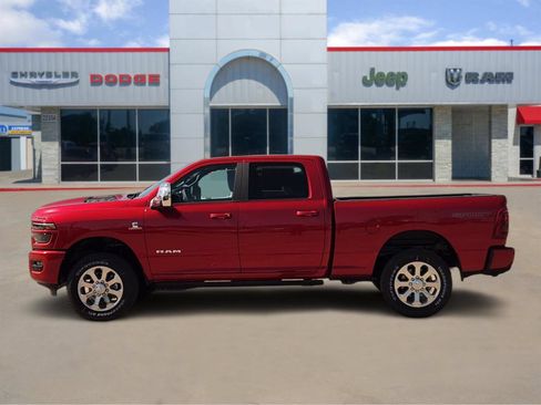 New 2026 RAM 2500 Laramie AWD/4WD image 3