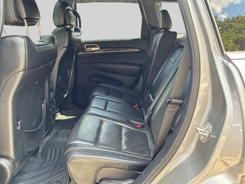 Used 2016 Jeep Grand Cherokee Overland AWD/4WD image 17