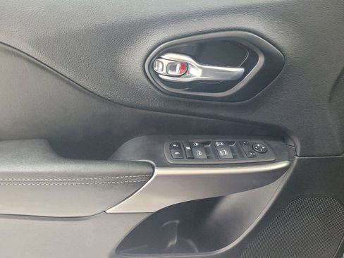 Used 2022 Jeep Cherokee Latitude Lux AWD/4WD image 27