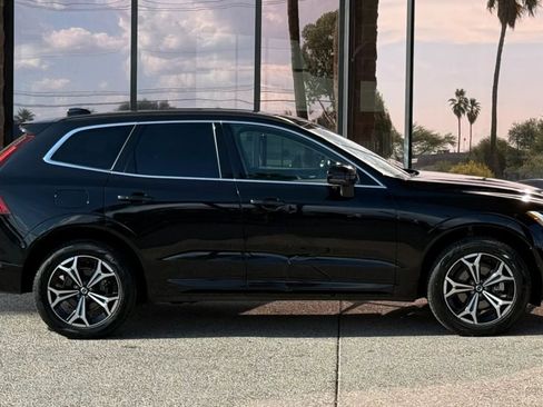 Used 2022 Volvo XC60 B5 Momentum image 14