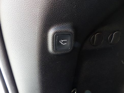 Used 2020 Jeep Cherokee High Altitude AWD/4WD image 44