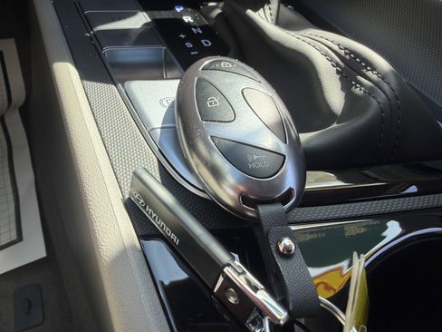 Certified 2025 Hyundai Elantra Hybrid FWD image 37