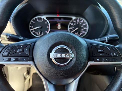 Used 2024 Nissan Sentra SV FWD image 31