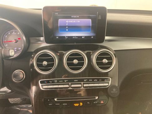 Used 2017 Mercedes-Benz GLC 300 4MATIC image 2