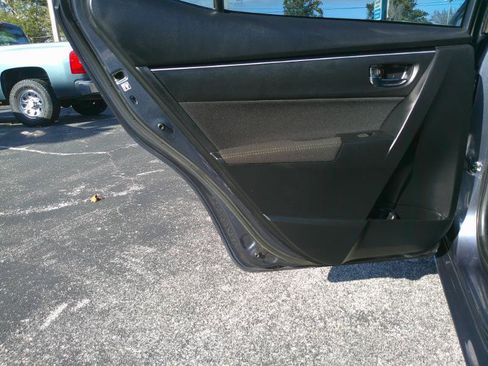 Used 2019 Toyota Corolla LE image 23