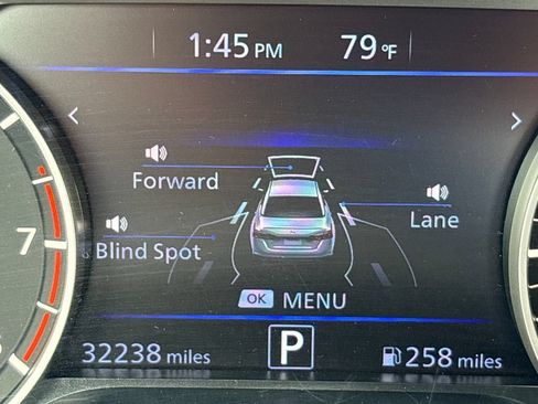 Used 2025 Nissan Altima 2.5 SV FWD image 28