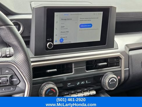 Used 2025 Toyota 4Runner SR5 AWD/4WD image 23