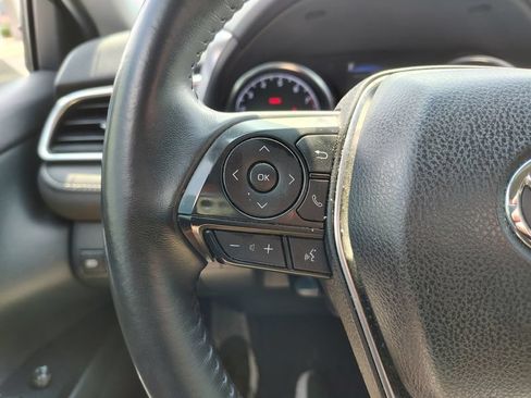 Used 2018 Toyota Camry SE w/ Four Season Floor Mat Package FWD image 12