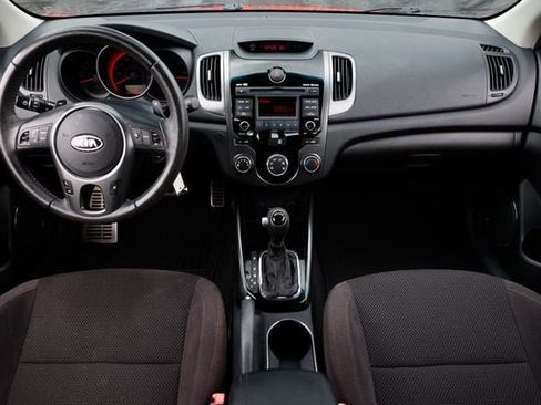 Used 2011 Kia Forte Koup SX FWD image 2