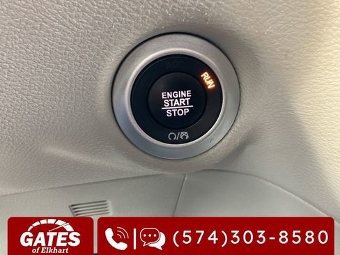 Used 2023 Chrysler Pacifica Touring-L FWD image 23