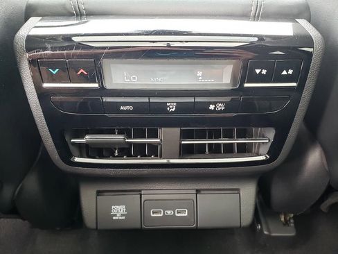 Used 2022 Acura MDX SH-AWD w/ Technology Package image 12