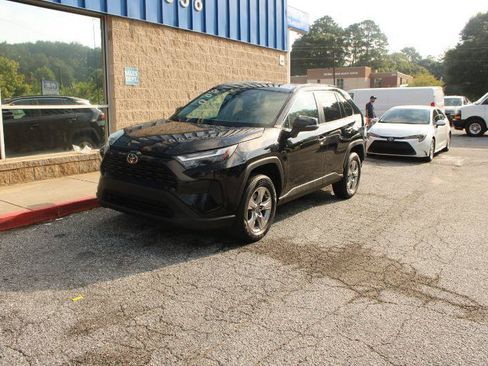 Used 2023 Toyota RAV4 XLE FWD image 3