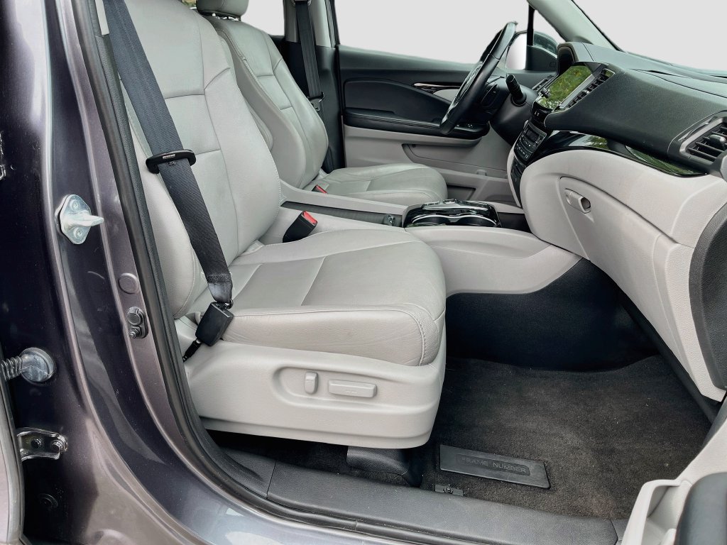 Used 2022 Honda Pilot Touring image 31