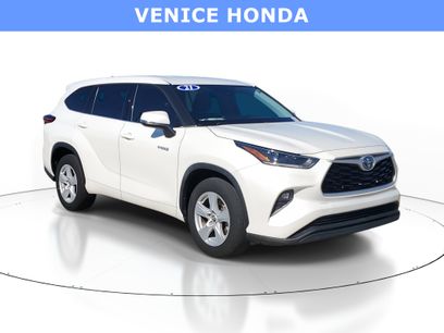 Used 2021 Toyota Highlander LE