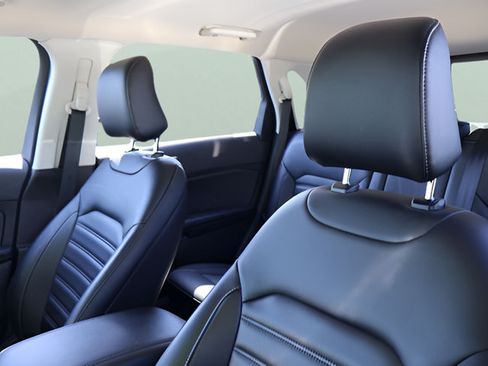 Used 2022 Ford Edge SEL w/ Convenience Package AWD/4WD image 13