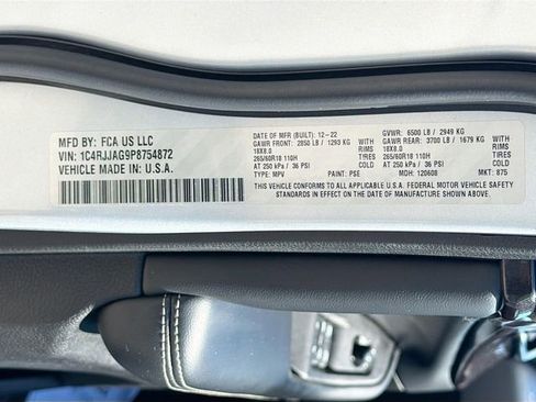 Used 2023 Jeep Grand Cherokee L Laredo image 42