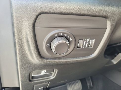 New 2025 Jeep Grand Cherokee Altitude RWD image 22