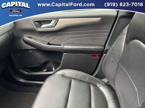 Certified 2022 Ford Escape SEL FWD image 28