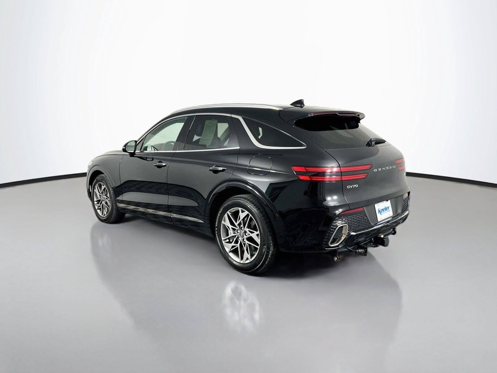 Used 2024 Genesis GV70 2.5T w/ Advanced Package AWD/4WD image 4