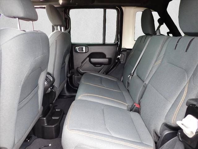 Used 2024 Jeep Wrangler Unlimited AWD/4WD image 8