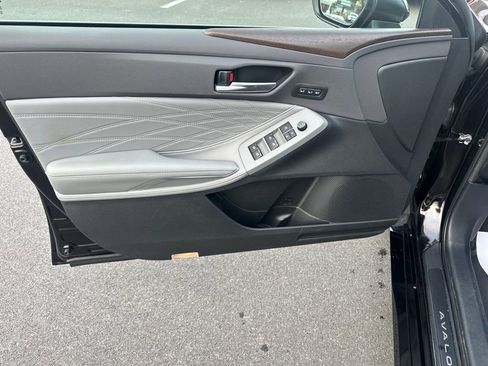 Used 2020 Toyota Avalon Limited w/ Advanced Safety Package image 14