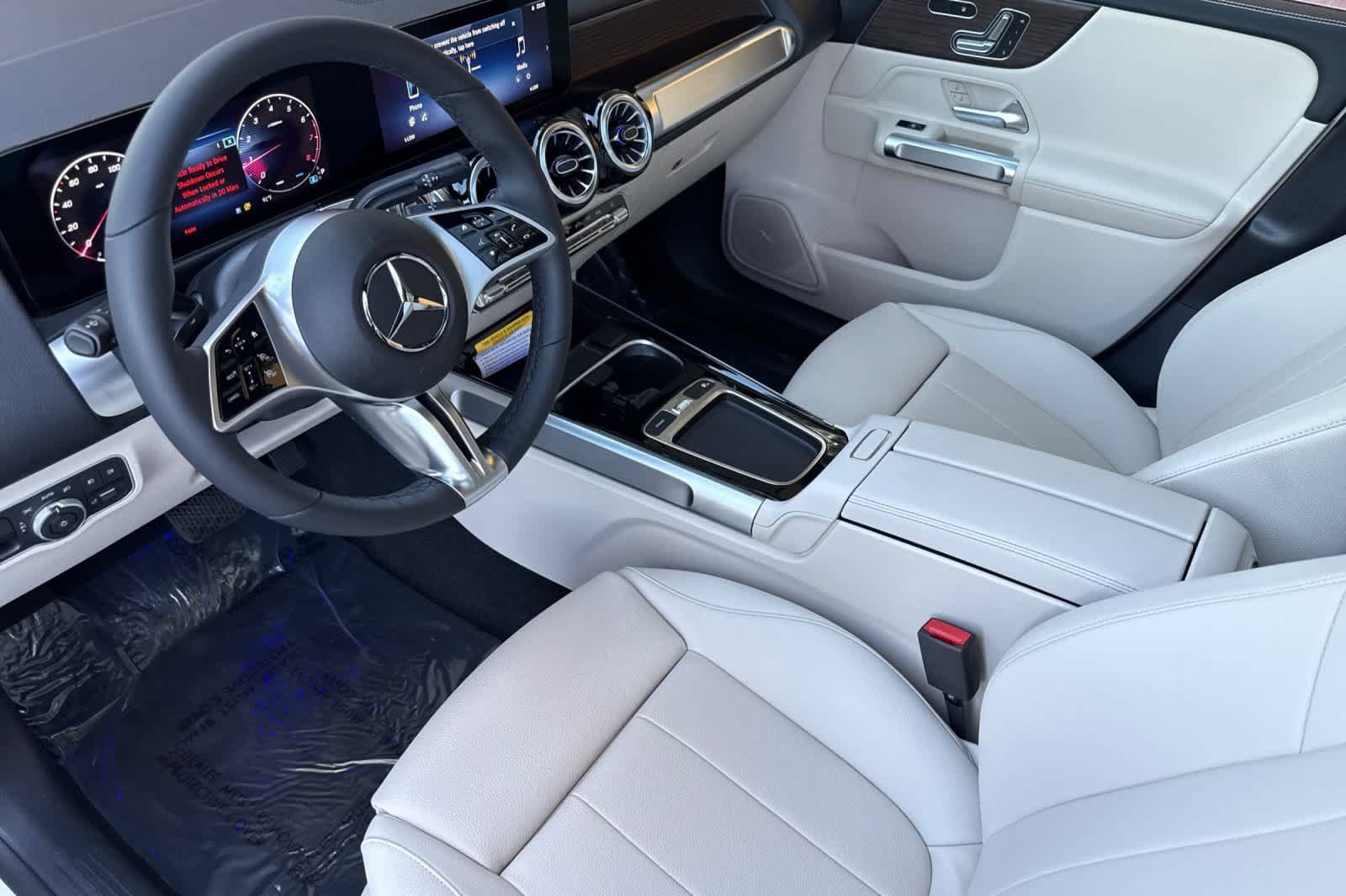 New 2026 Mercedes-Benz GLB 250 image 9