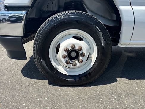 Certified 2025 Ford E-450 and Econoline 450 Super Duty w/ Power Equipment Group RWD image 30