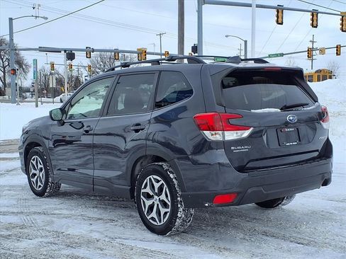 Used 2019 Subaru Forester Premium w/ All-Weather Package image 7