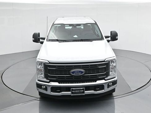 New 2026 Ford F350 XL w/ XL Chrome Package RWD image 39