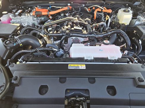 Certified 2025 Toyota Tacoma Limited image 33