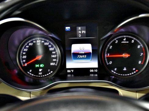 Used 2019 Mercedes-Benz GLC 300 4MATIC image 13