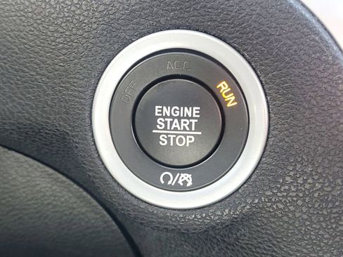 Used 2022 Chrysler 300 Touring image 36